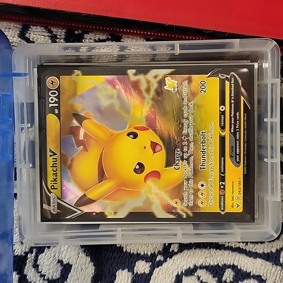 Pokémon Cards Lot of 25+ Collectible Pikachu - Picture 2 of 6